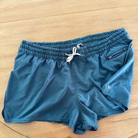 Vuori Pants - Vuori XL Teal Athletic Shorts